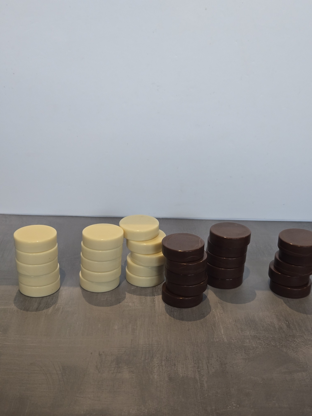 Vtg Backgammon Full Set 30 Ivory/ Brown  Pool Ball Clack  Urea Stone Or Bakelite